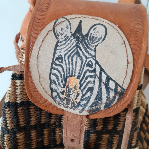 Backpack Purse Leather & Straw Made In Kenya Bohemian Y2K - Picture 6 of 10